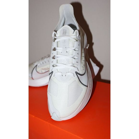 Nike BQ3203 001 Women's Sz 6 Platinum Tint/Metallic Zoom Gravity Running Shoes - Picture 4 of 8